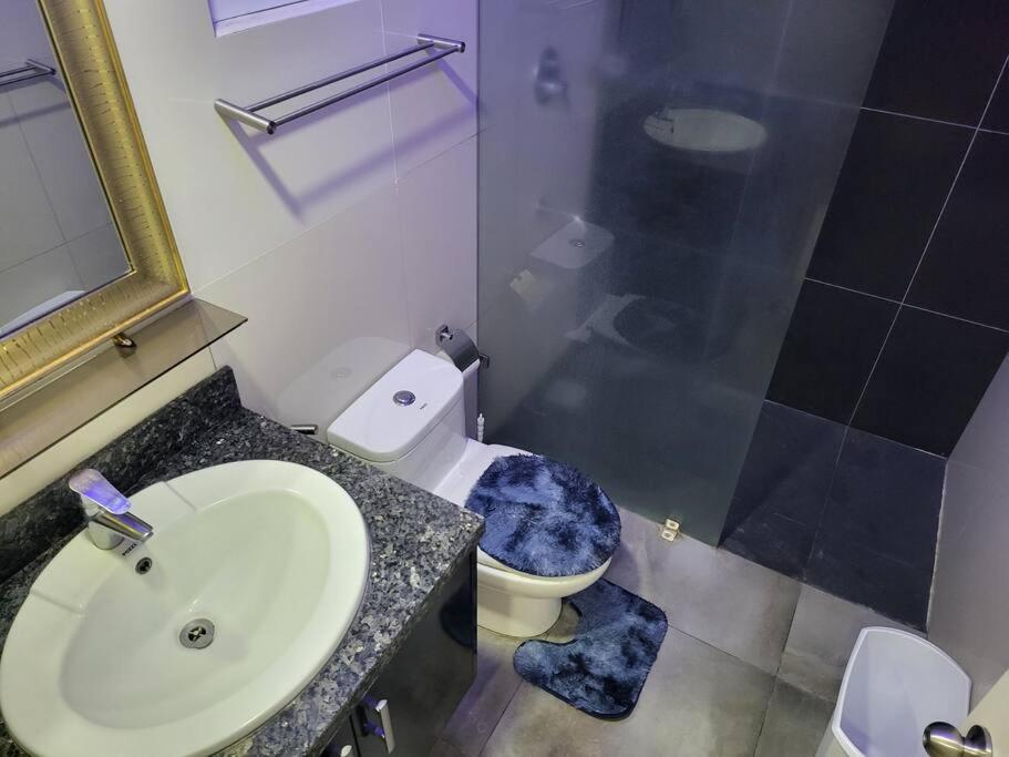 Kandi Tower 3, Premium 1Br With 2Cr & 2 Balcony. อังเฮเลส ภายนอก รูปภาพ