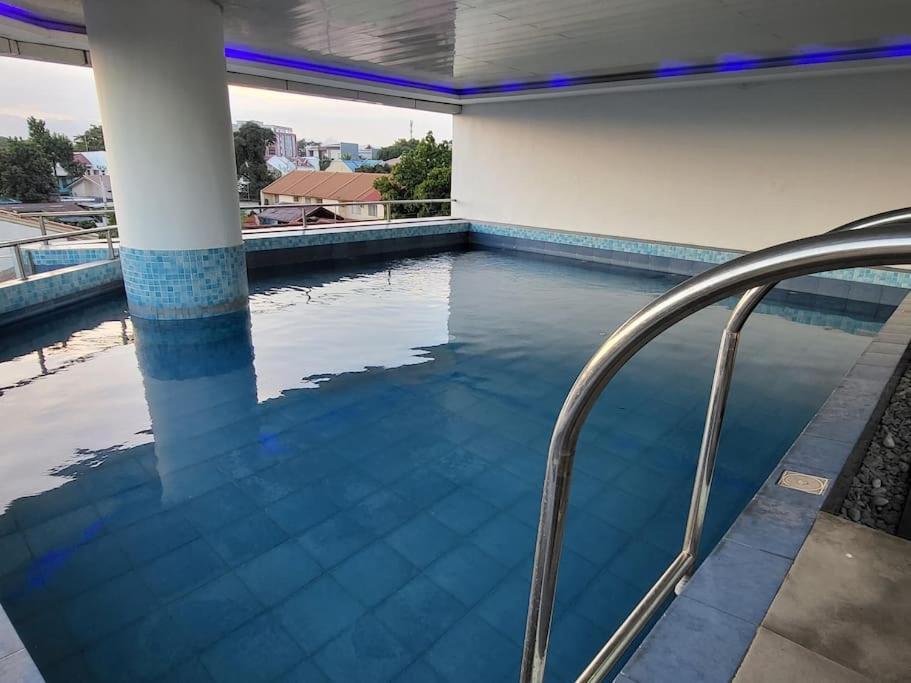Kandi Tower 3, Premium 1Br With 2Cr & 2 Balcony. อังเฮเลส ภายนอก รูปภาพ