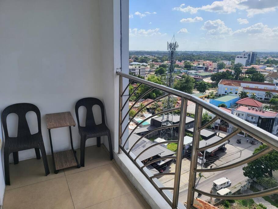 Kandi Tower 3, Premium 1Br With 2Cr & 2 Balcony. อังเฮเลส ภายนอก รูปภาพ