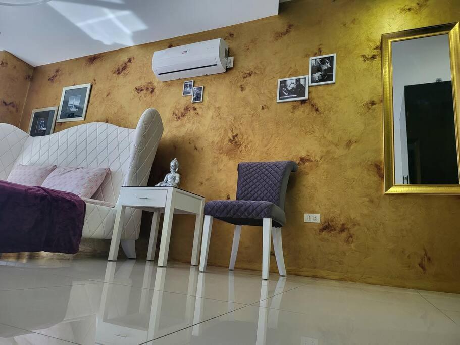 Kandi Tower 3, Premium 1Br With 2Cr & 2 Balcony. อังเฮเลส ภายนอก รูปภาพ